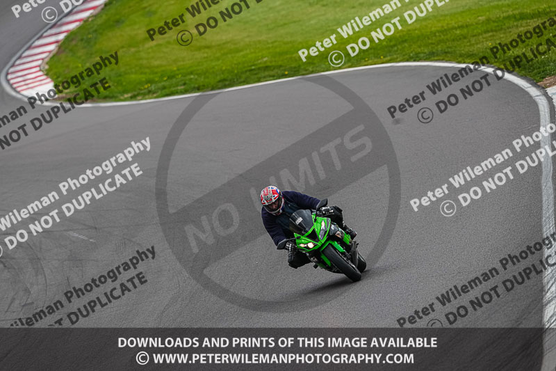 donington no limits trackday;donington park photographs;donington trackday photographs;estoril;event digital images;motorbikes;no limits;no limits trackdays;peter wileman photography;portugal;trackday;trackday digital images;trackday photos
